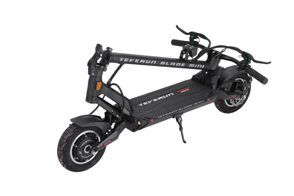 TEVERUN BLADE MINI PRO Black electric scooter on a white background